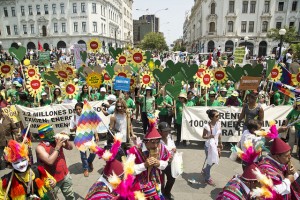 People from all walks of life demand 100% clean energy at the march. Photo: Avaaz